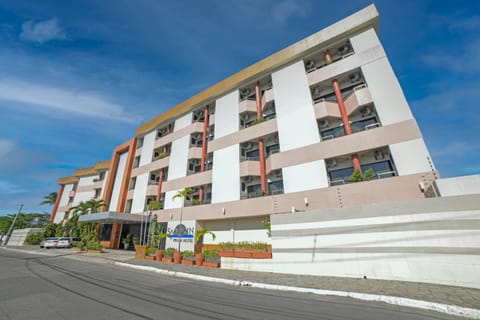 Property building, Facade/entrance, Day, Lobby or reception, Street view, Location