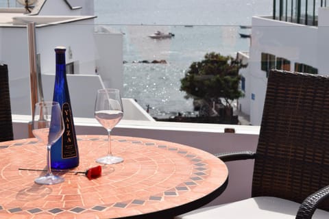 Balcony/Terrace, Alcoholic drinks