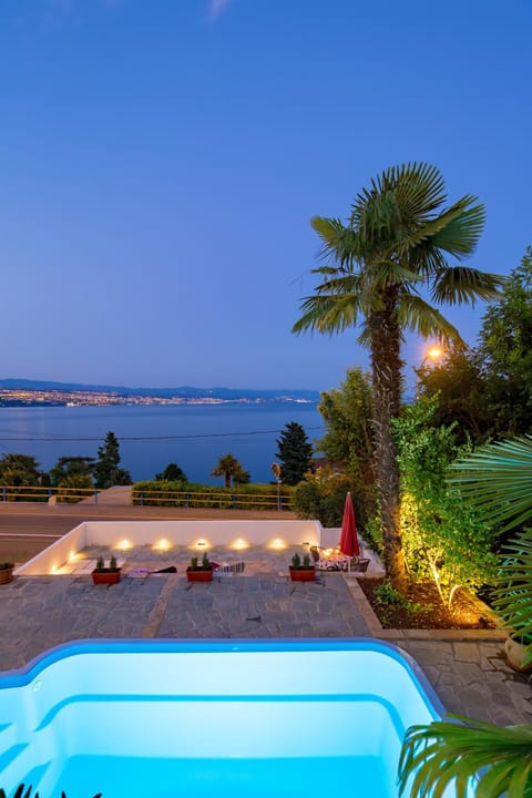 Pool view, Swimming pool, Swimming pool