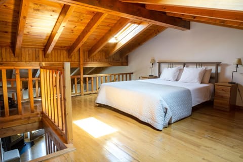 Bed, Bedroom, Area and facilities