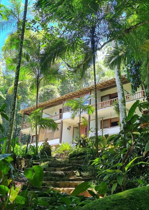Property building, Day, Natural landscape, Garden, Garden view