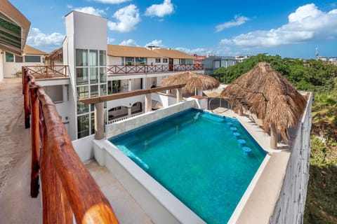 Property building, Swimming pool