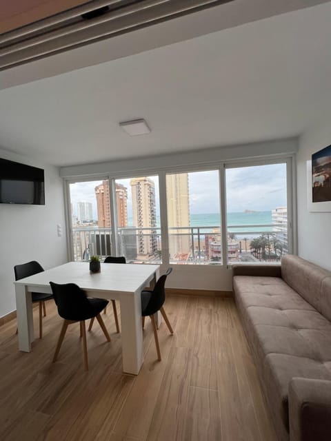 Communal lounge/ TV room, TV and multimedia, View (from property/room), Balcony/Terrace, Living room, Seating area, Dining area, Sea view