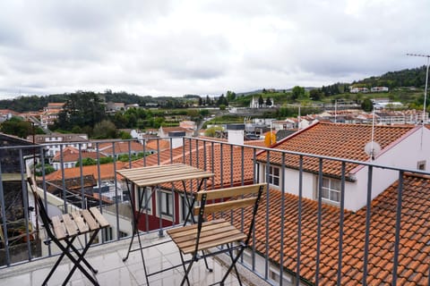 Neighbourhood, Balcony/Terrace, City view