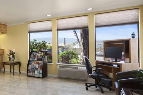 Lobby or reception, On site