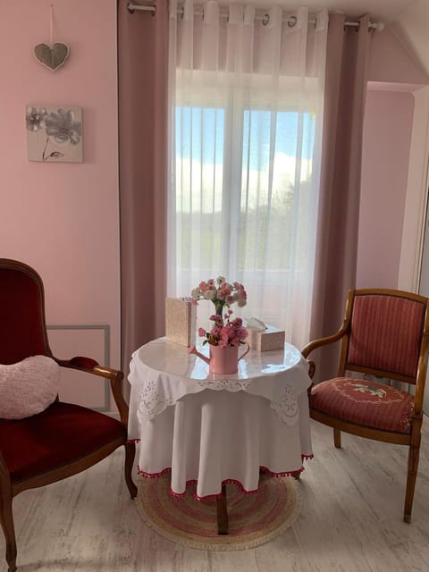 Les Grillettes Bed and Breakfast in Ploërmel