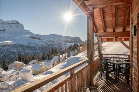 Winter, Balcony/Terrace, Mountain view