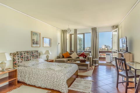 Living room, Bedroom