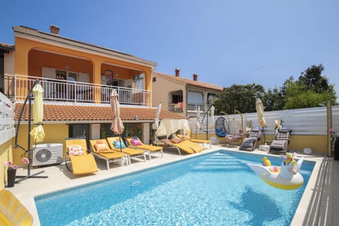 Property building, Swimming pool