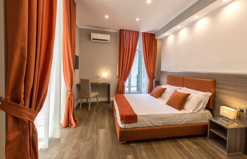 Bed, TV and multimedia, Photo of the whole room, Bedroom, air conditioner