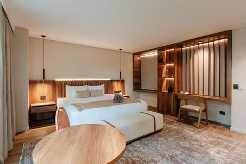 Bed, Photo of the whole room, Seating area, Bedroom, wardrobe