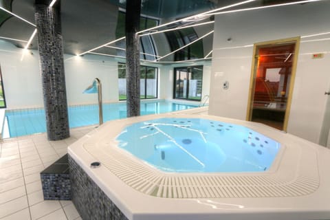 Aqua park, Swimming pool