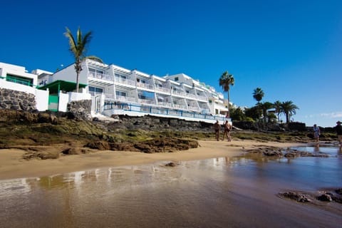 Facade/entrance, Beach, Area and facilities