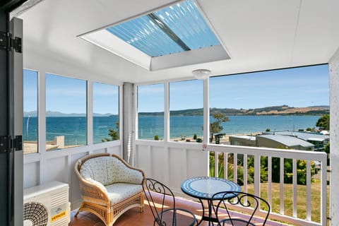 Balcony/Terrace, Lake view, Lake view, Mountain view, Mountain view