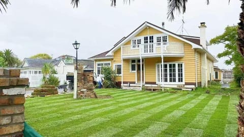 Parakai Geothermal Motel Bed and Breakfast in Auckland Region