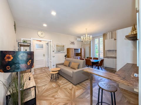 Living room, Seating area, pet friendly