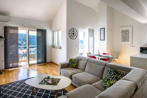 View (from property/room), Living room, Dining area