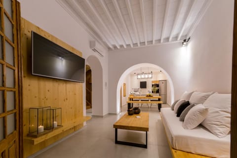 TV and multimedia, Seating area