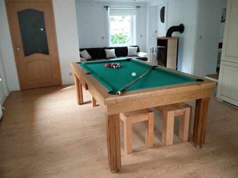 Billiard, Decorative detail
