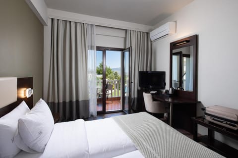 Heaven Hotel Thessaloniki Airport Hotel in Halkidiki