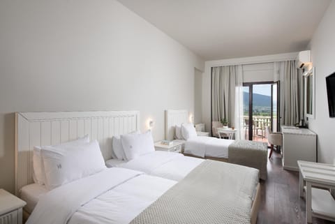 Heaven Hotel Thessaloniki Airport Hotel in Halkidiki