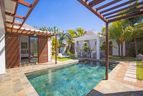 Garden, Swimming pool