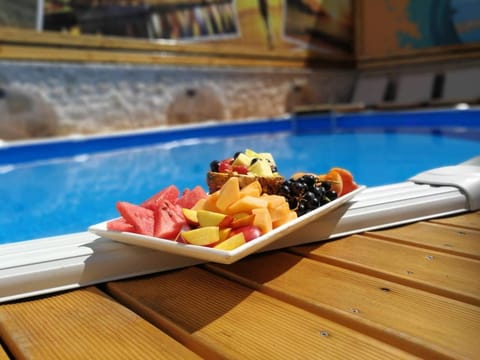 Swimming pool, Swimming pool