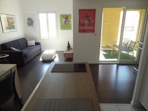 Balcony/Terrace, Kitchen or kitchenette, Living room