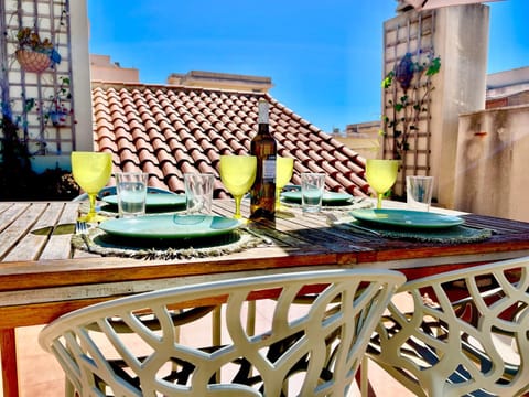 Off site, Balcony/Terrace, Dining area