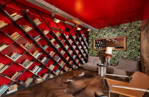 Library, Living room, Lobby or reception, Seating area