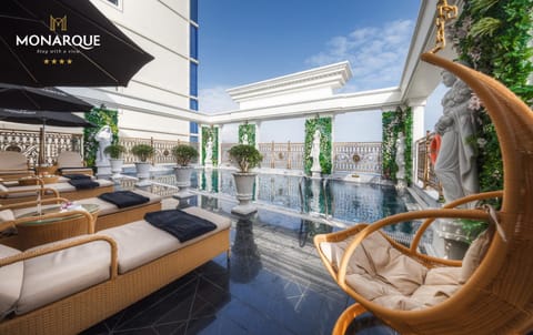 Swimming pool, Swimming pool