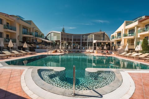 Property building, Swimming pool