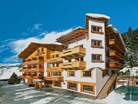 Property building, Facade/entrance, Winter