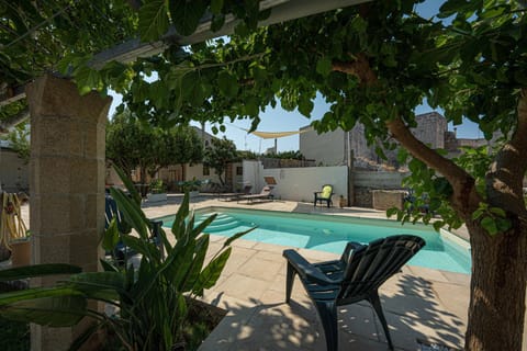 Garden, Swimming pool