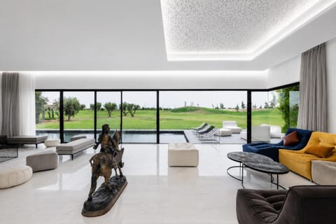 Living room, Pool view