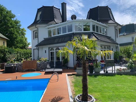 Property building, Pool view, Swimming pool