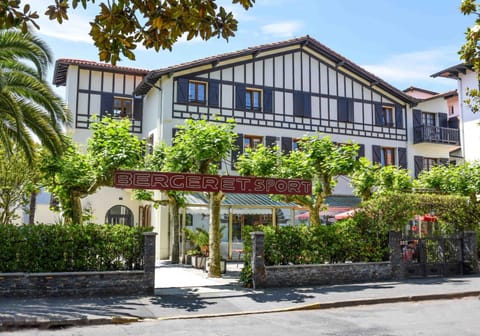 Property building, Day