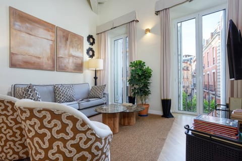 TV and multimedia, Balcony/Terrace, Living room, Seating area