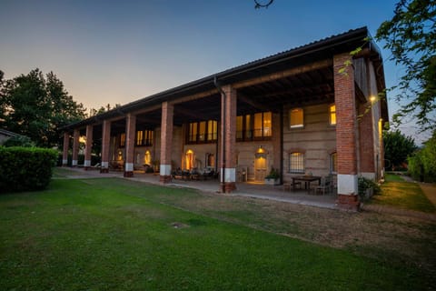 Facade/entrance, Garden