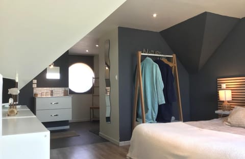Bathroom, Bedroom