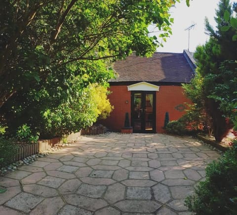 The Old Chapel Cottage House in Aylesbury Vale
