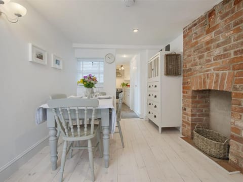 1 The Quay House in Lympstone