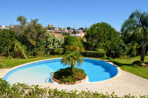 Property building, Off site, Garden, Swimming pool, Swimming pool, Swimming pool
