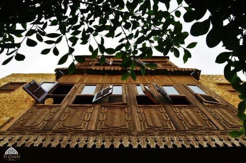Facade/entrance, Balcony/Terrace
