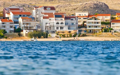 Facade/entrance, Beach, Area and facilities