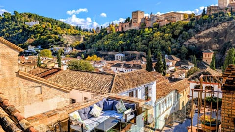 View (from property/room), Balcony/Terrace, City view, Landmark view