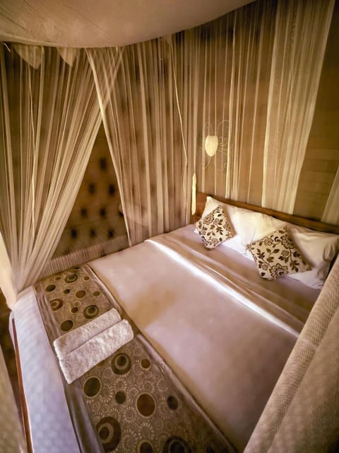 Island Garden Huts Lembongan Bed and Breakfast in Nusapenida