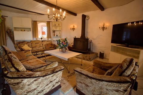 TV and multimedia, Living room, Photo of the whole room