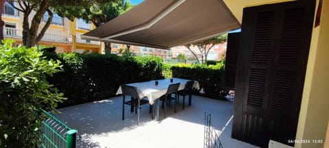 Property building, Patio, Day, Garden, View (from property/room), Balcony/Terrace, Garden view