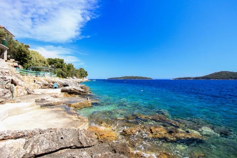 Neighbourhood, Natural landscape, Beach, Beach